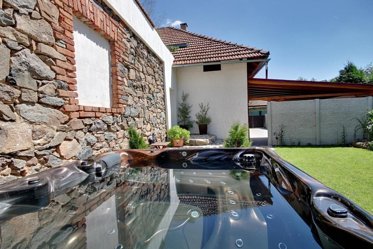 Holiday Home Kvitek Ctetin Bagian luar foto