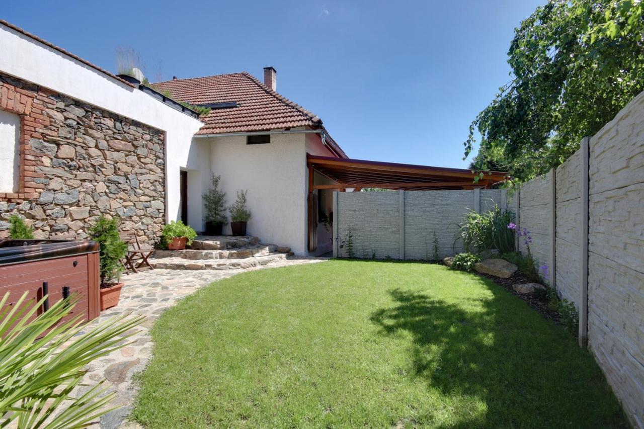Holiday Home Kvitek Ctetin Bagian luar foto
